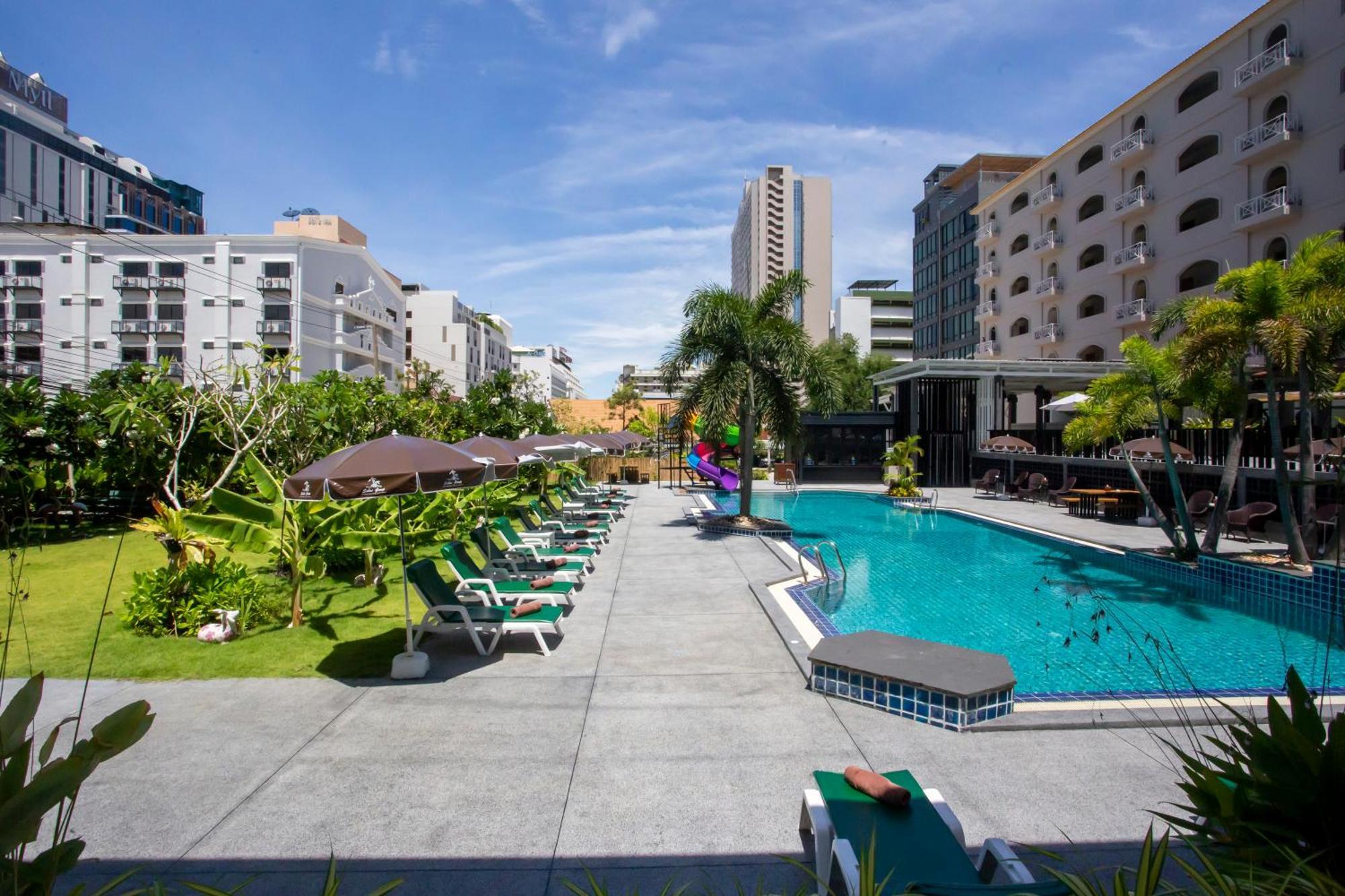 Sabai Inn Патая Екстериор снимка