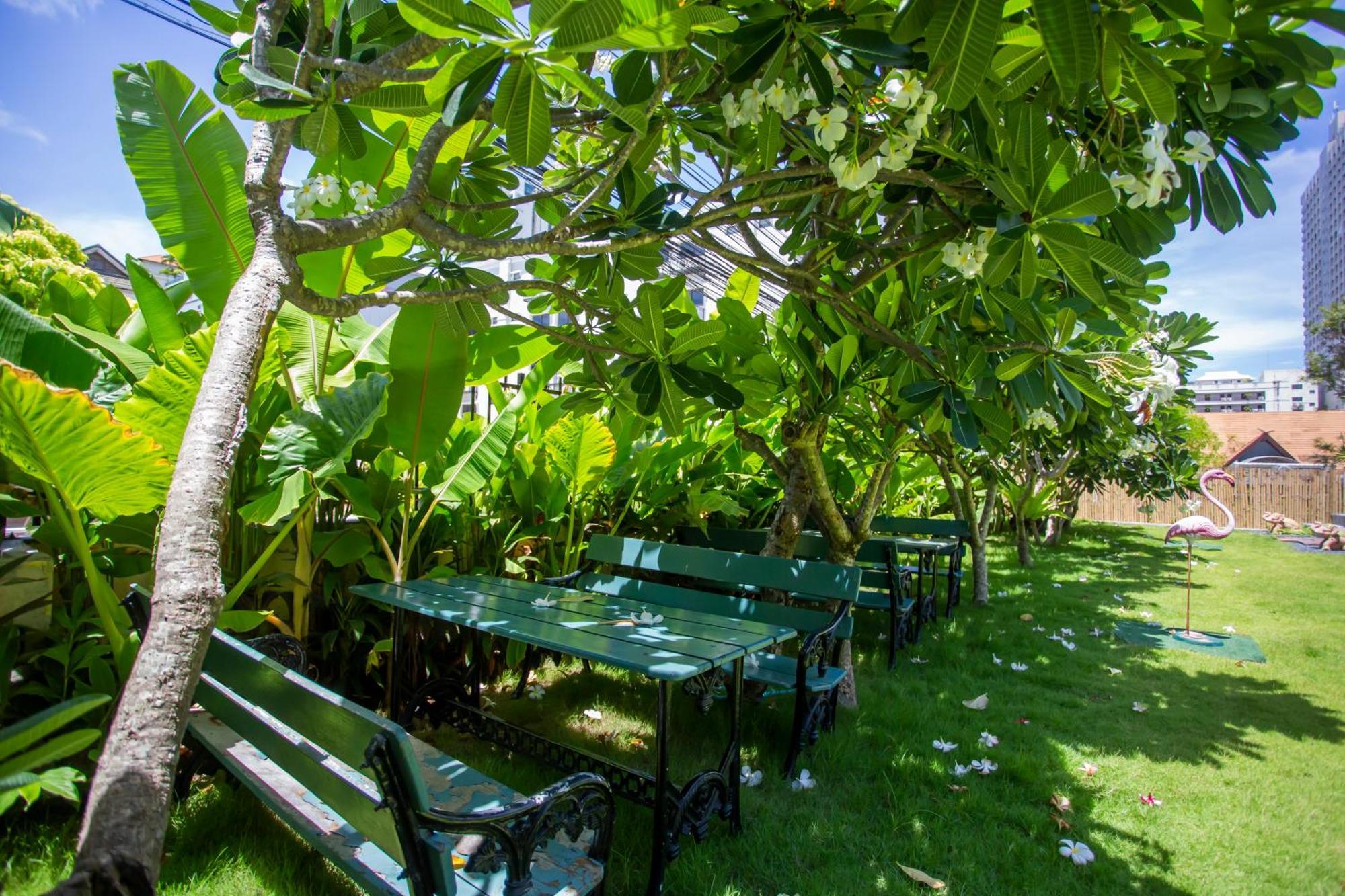 Sabai Inn Патая Екстериор снимка